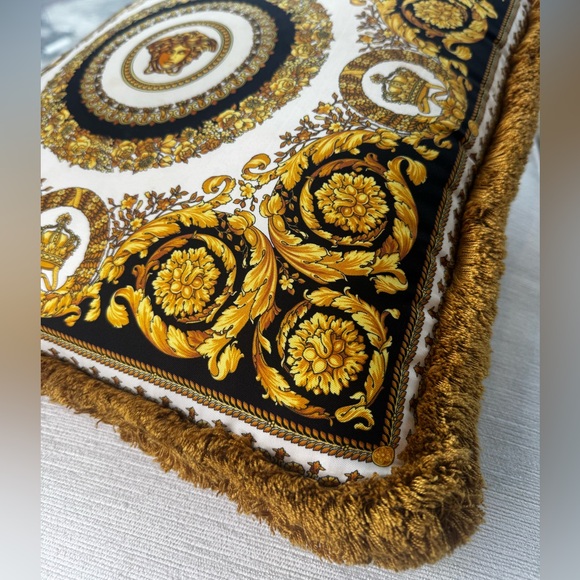 Versace Pillow - Picture 10 of 17